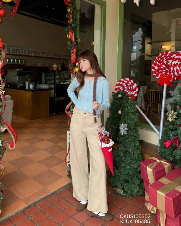 Quần kaki nữ ống suông phối 2 đường viền giữa